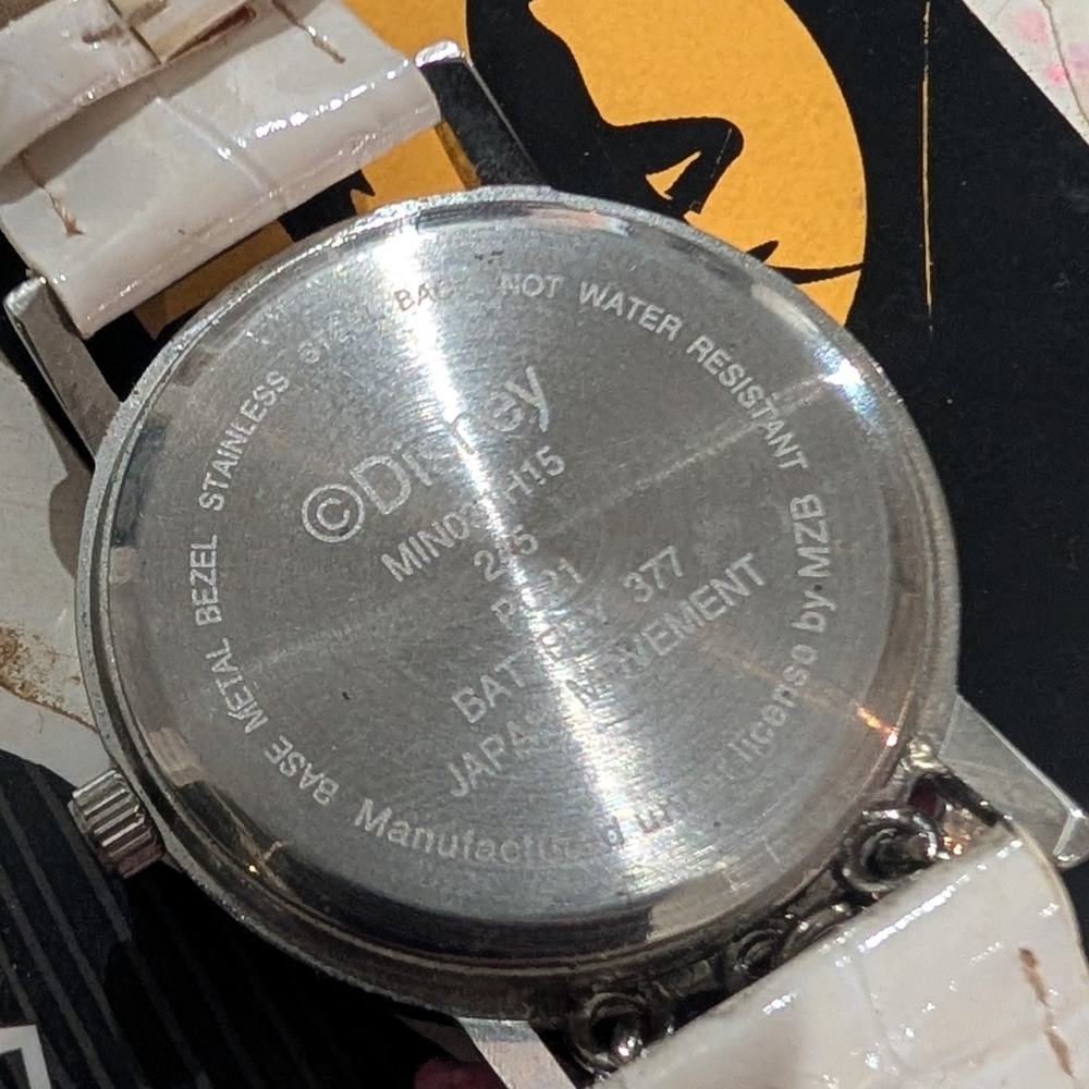 Minnie Mouse Disney Watch - Picture 4 of 4